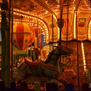 Carousel for free in Athens this Christmas!
